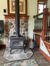Be our guests cottage  Close to Lake Michigan and 10 minutes to Charlevoix.  - Image 2