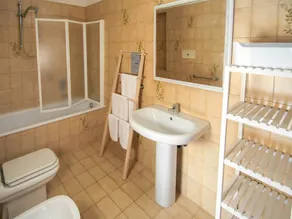 Beautiful  villa for 4 guests with WIFI, TV and pets allowed - Image 2