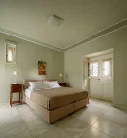 Charming  Double Room with Balcony overlooking Hydra Town - Image 3