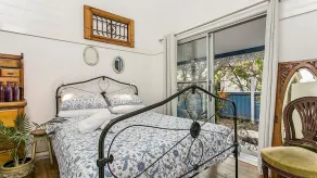 Shirley Blue Byron Bay - Image 4