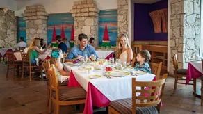 Inviting Studio at Caribbean with Pool & Spa - Image 5