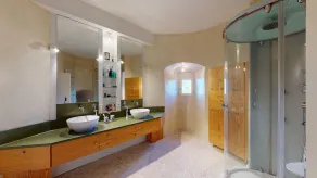 A luxurious chateau in the Auvergne in a remarkable setting! - Image 3