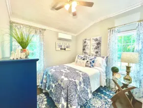 Lake Sam Rayburn Cabin!  DIRECT WATERFRONT! Bring Jet Skies, Boat, Fishing Gear! - Image 5