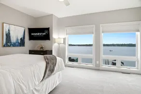Lakefront Luxury - Image 3