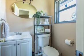 Spacious 3-Bedroom Home - Pet Friendly with Fenced Backyard - Image 5