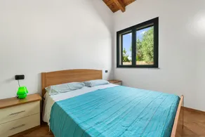 Résidence Sulcis 4 avec vue sur les montagnes, terrasse partagée & A/C - Image 5