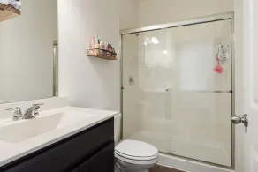Comfy 3BR Home in Jarrell - Image 4