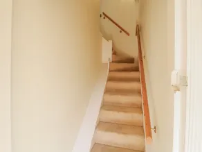 Over Studio Apartment - Image 3