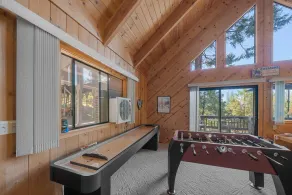 NAUGHTY PINES - PET FRIENDLY CABIN STEPS AWAY FROM HIKING TRAILS - Image 2