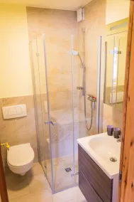 Ferienhaus (120qm), Balkon und Terrasse, Küche extra, 3 Schlafzimmer und 1 Wohnzimmer, max 6 Pers - WLAN - Image 4