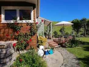 Beautiful rural house close to beach and amenities - Image 5