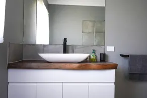 Modern and Stylish 3Bed 2Bath home Townsville - Image 5
