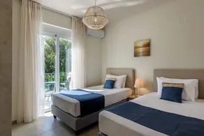 AZURE VILLA -BEACH FRONT - Image 3