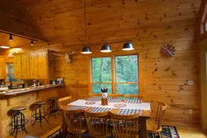Leatherwood Cabin: Fall Colors, Hot Tub, Wooded Views & Hiking Access - Sleeps 8 - Image 5