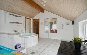 Nice Home In Vinderup With Sauna - Image 4