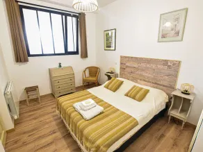 Renovated riverside cottage for 6, near center, parking and wifi - Image 4