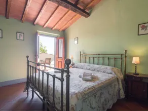 Charming Tuscan Stay With Pool - Image 5