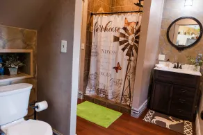 Spacious Farmhouse beautifully decorated waiting for laughs and memories - Image 4