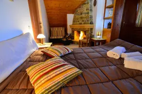 BnB Italiano - Attic Room Trilple - Image 2