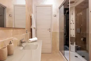Bright and Modern – Damasco Three-Room Apartment - Image 2