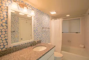 3 Minute Walk to Beach! Corner Townhome-Style Villa w/ Outdoor Decks & Incredible Lagoon Views. - Image 4