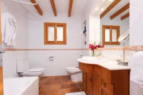 Villa in Lloret with 3 bedrooms, Wifi, private pool and BBQ 30 minutes from the seaSa Rota de Can Blanc - Image 2