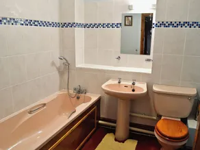 5 bedroom accommodation in Uploders, Bridport - Image 3