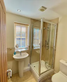 Cottage In Great Central Village Location. Country Walks Available. - Image 2