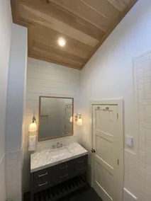 6 Guest 3BR, 2 BA Stratton Condo with Fireplace and forest views. - Image 4