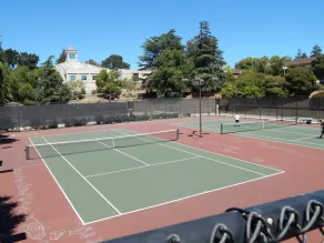 Relaxing Getaway in Historic Benicia - Image 3