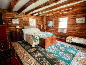 Hyggeligt, Lakefront Log Cabin - Image 5