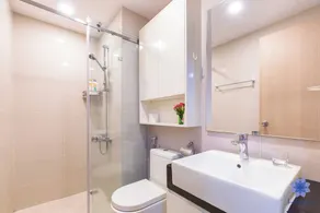 2Brs Apartment near Tan Son Nhat Airport, Free Gym & Pool - Image 4