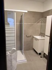 Bright 3-room apartment with mountain view and beautiful terrace + parking - Image 2