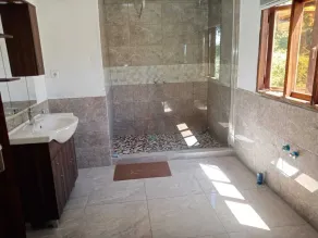 Tropical Chalets - Image 2
