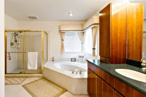 Ejecutivo impresionante. Casa de lujo Piscina y SPA. Hermoso, limpio, espacioso, conveniente - Image 2