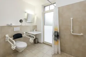 Barrierearme Ferienwohnung mit Geschützter, Sonniger Loggia - 100 m zum Strand! - Image 4