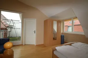Apartment over 2 floors with 2 balconies and views of the sea and the countryside - Image 4