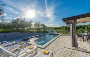 Gorgeous home in Umag - Image 4