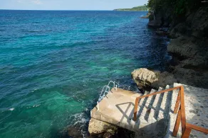 Timbuktu is a luxury 5 bedroom villa with stunning seaviews on the sea. - Image 2