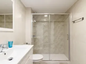 Completely renovated 10 min Beach Arrigunaga - Image 3