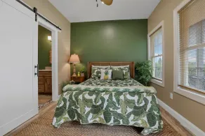 Newer Buckeye Lake waterfront chalet - Image 4