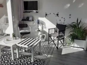 Duplex, last floor south terrace, wifi, quiet, beach 5 minutes walk - Image 3