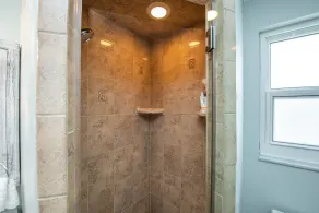 PRIVAT DOCK PÅ CANAL !! LUKSUS POOL & VARMT TUB !! Gå til PINE AVE !! - Image 3