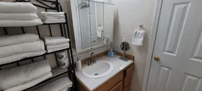  Entire Townhouse 1 Car Garage +Jacuzzi - Image 5