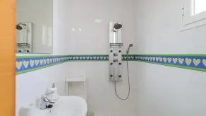 Villa con griglia, terrazza e giardino | Vista sulla città | Ideale per il telelavoro - Image 4