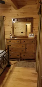 Avskilt Deluxe Log Cabin Med utsikt över vacker stocked Pond - Image 4