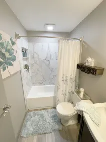2 Bedroom, King Bed, Pets welcome, washer and dryer - Image 3