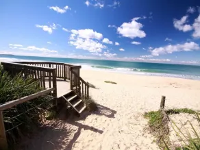 Absolute Beachfront at Diamond Beach, Luxurious Ocean Views as You Entertain. - Image 4