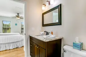 Beautiful 3-level home steps from the beach w/WiFi, washer/dryer, & central AC - Image 5
