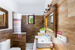 Villa for 4 with feature pool & great reviews - Image 2